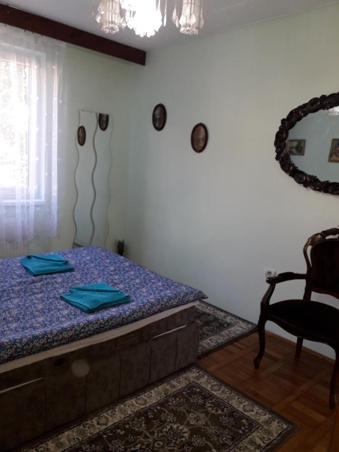 Cozy, Central 1-Bedroom Apartment In Timisoara, Romania エクステリア 写真