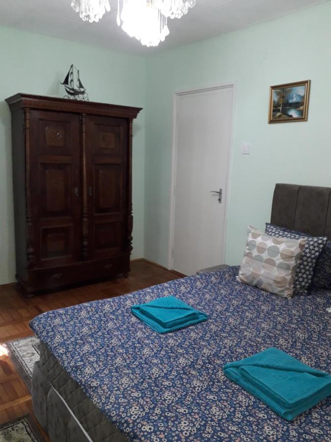 Cozy, Central 1-Bedroom Apartment In Timisoara, Romania エクステリア 写真